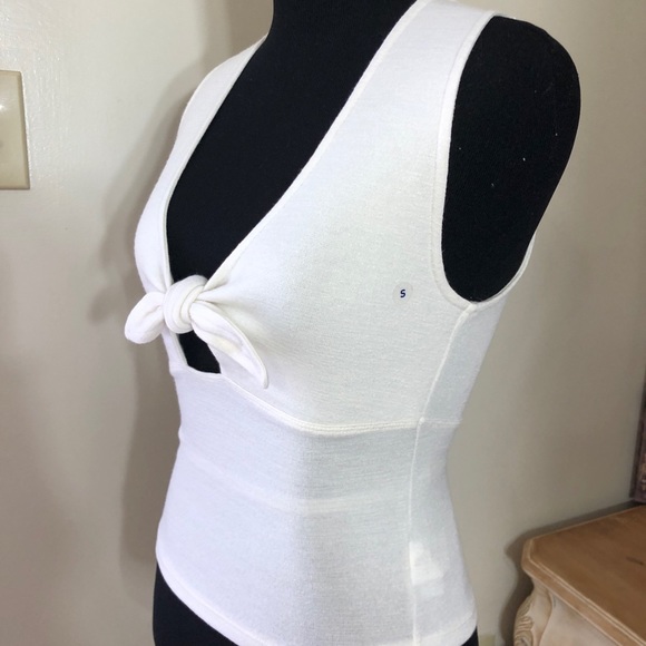 Top - Picture 2 of 3